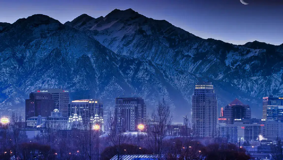 Utah winter skyline